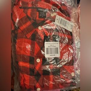 Torrid red black plaid camp shirt. Size 2. NWT.